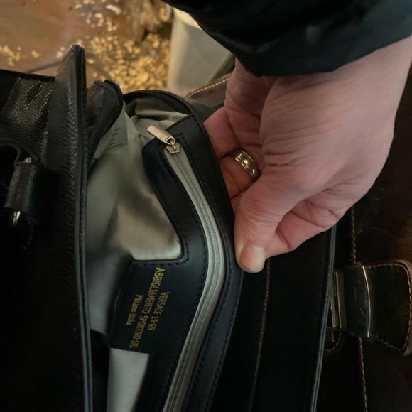 Versace bag - Picture 4 of 8